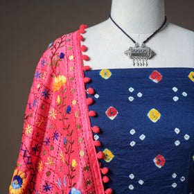 Bandhani Cotton Unstitched Dress Material: Kurta & Dupatta with Jewellery 07