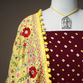 Bandhani Cotton Unstitched Dress Material: Kurta & Dupatta with Jewellery 12