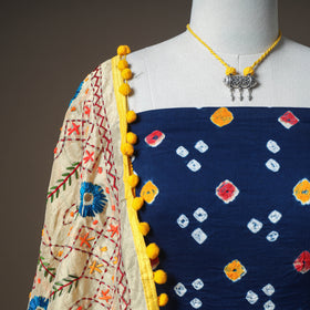 Bandhani Cotton Unstitched Dress Material: Kurta & Dupatta with Jewellery 23