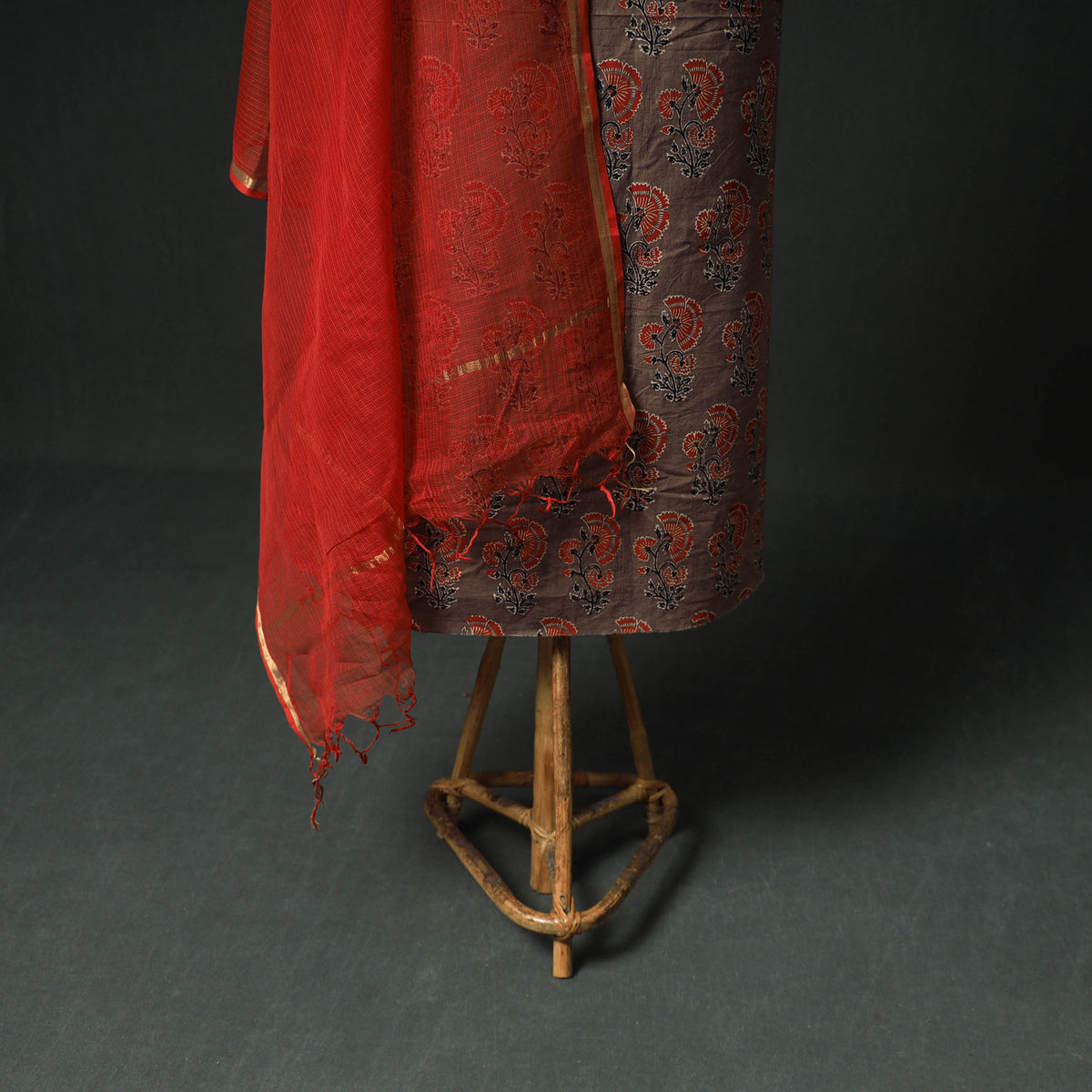 Ajrakh Block Print Natural Dyed Cotton Unstitched Dress Material: Kurta & Dupatta with Jewellery 08