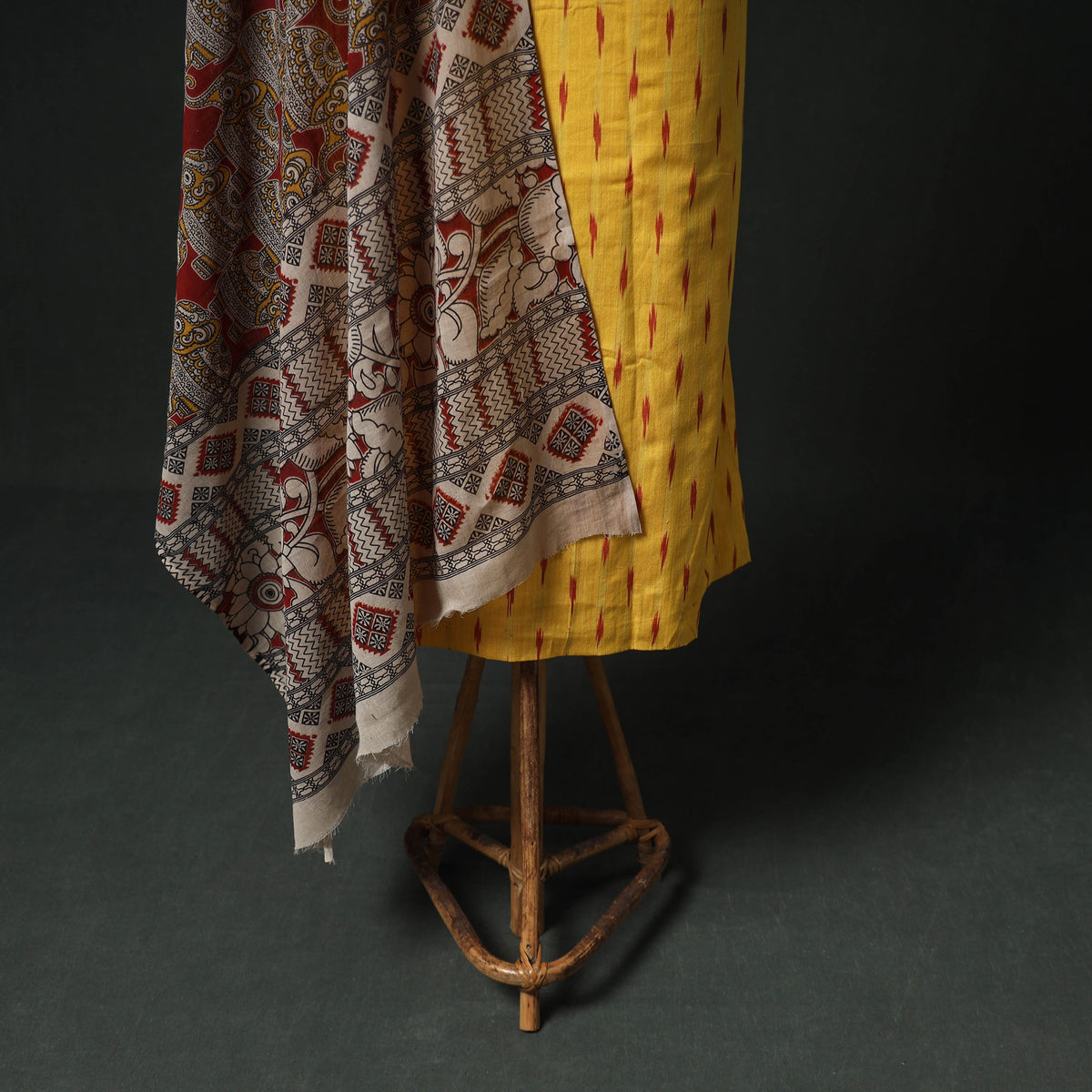 Pochampally Ikat Cotton Unstitched Dress Material: Kurta & Dupatta with Jewellery 13