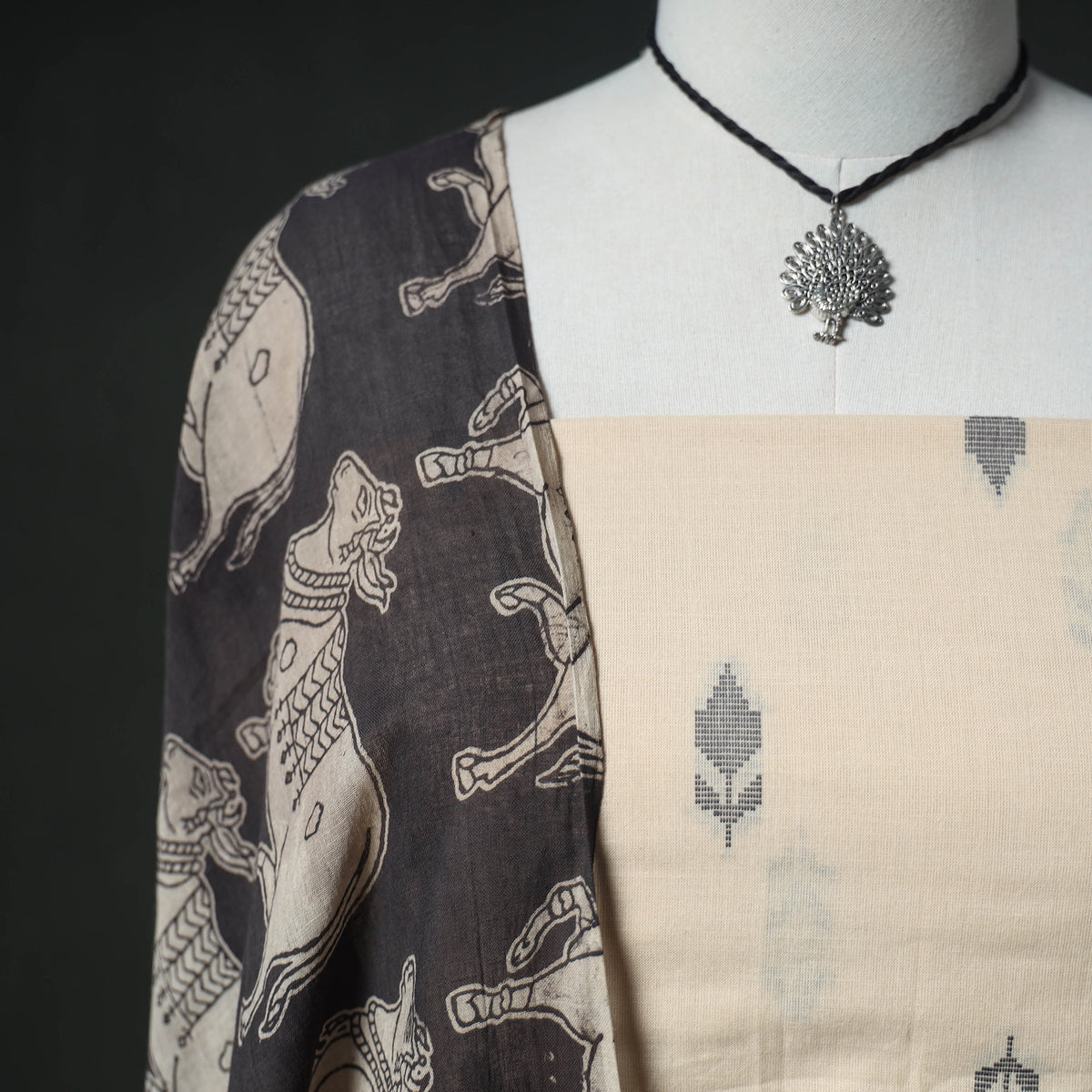 Jacquard Cotton Unstitched Dress Material: Kurta & Dupatta with Jewellery 15