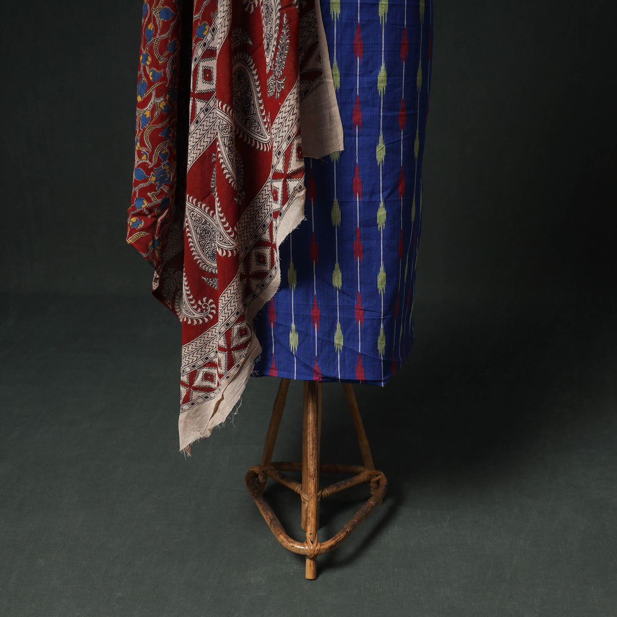 Pochampally Ikat Cotton Unstitched Dress Material: Kurta & Dupatta with Jewellery 19