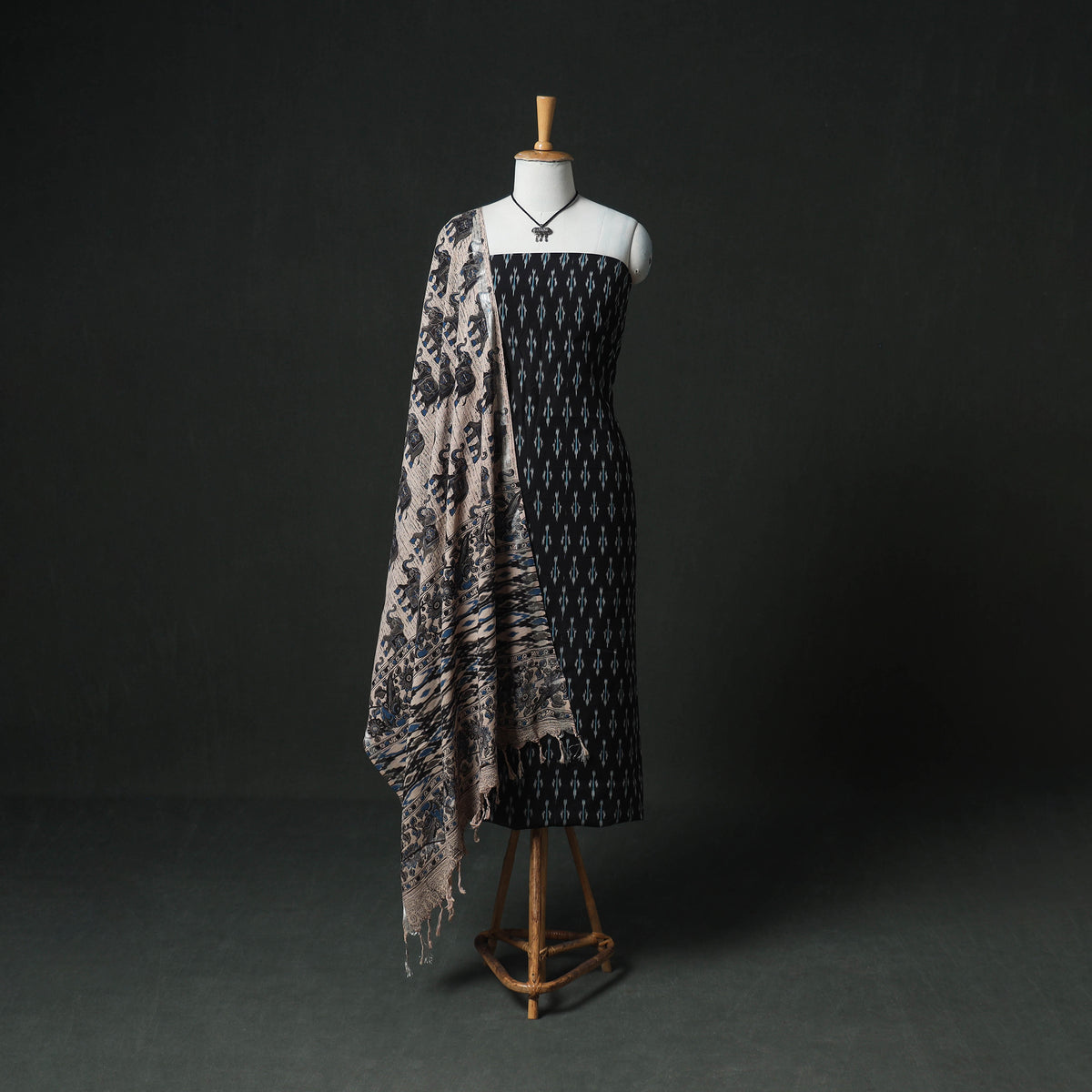 Pochampally Ikat Mercerised Cotton Unstitched Dress Material: Kurta & Dupatta with Jewellery 21