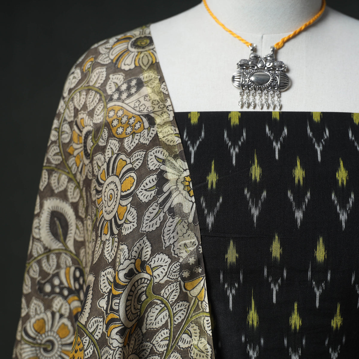 Pochampally Ikat Handloom Sico Unstitched Dress Material: Kurta & Dupatta with Jewellery 24