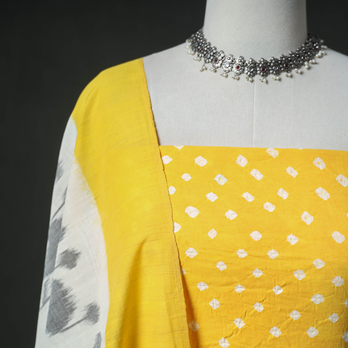 Bandhani Cotton Unstitched Dress Material: Kurta & Dupatta with Earrings 28