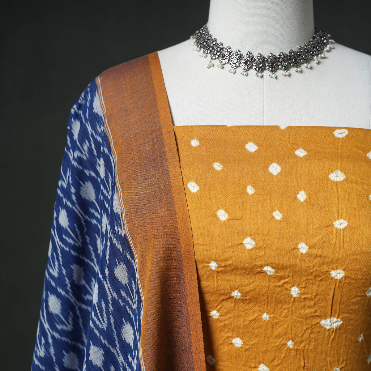 Bandhani Cotton Unstitched Dress Material: Kurta & Dupatta with Earrings 31