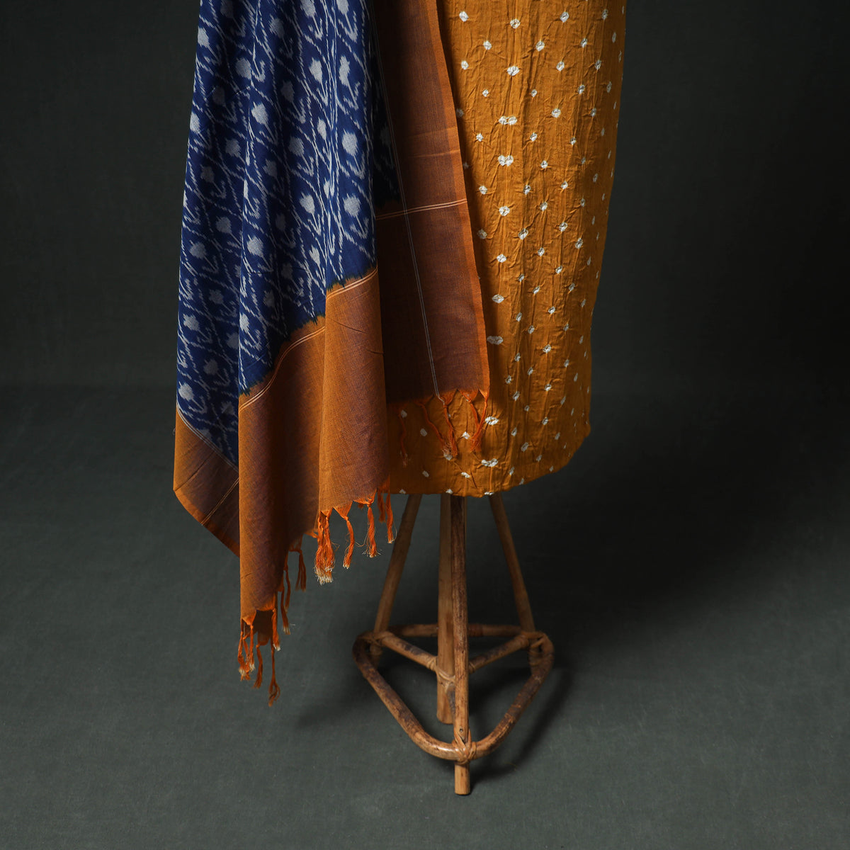 Bandhani Cotton Unstitched Dress Material: Kurta & Dupatta with Earrings 31