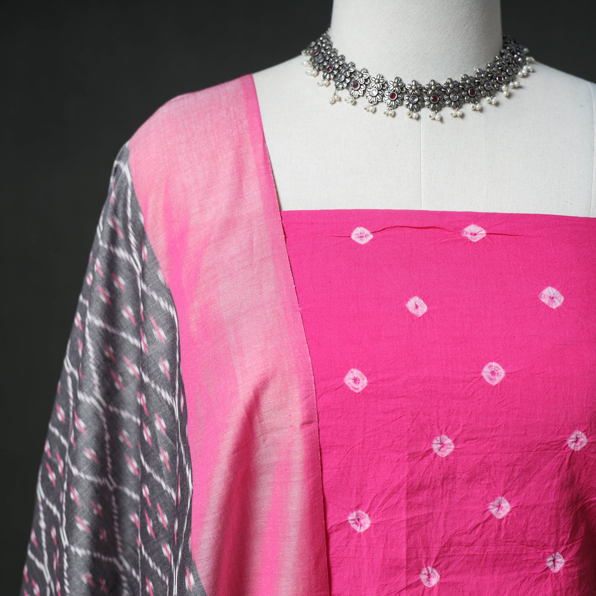 Bandhani Cotton Unstitched Dress Material: Kurta & Dupatta with Earrings 36
