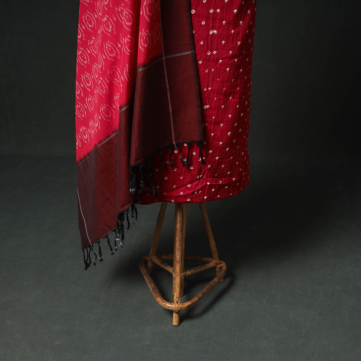 Bandhani Cotton Unstitched Dress Material: Kurta & Dupatta with Earrings 37