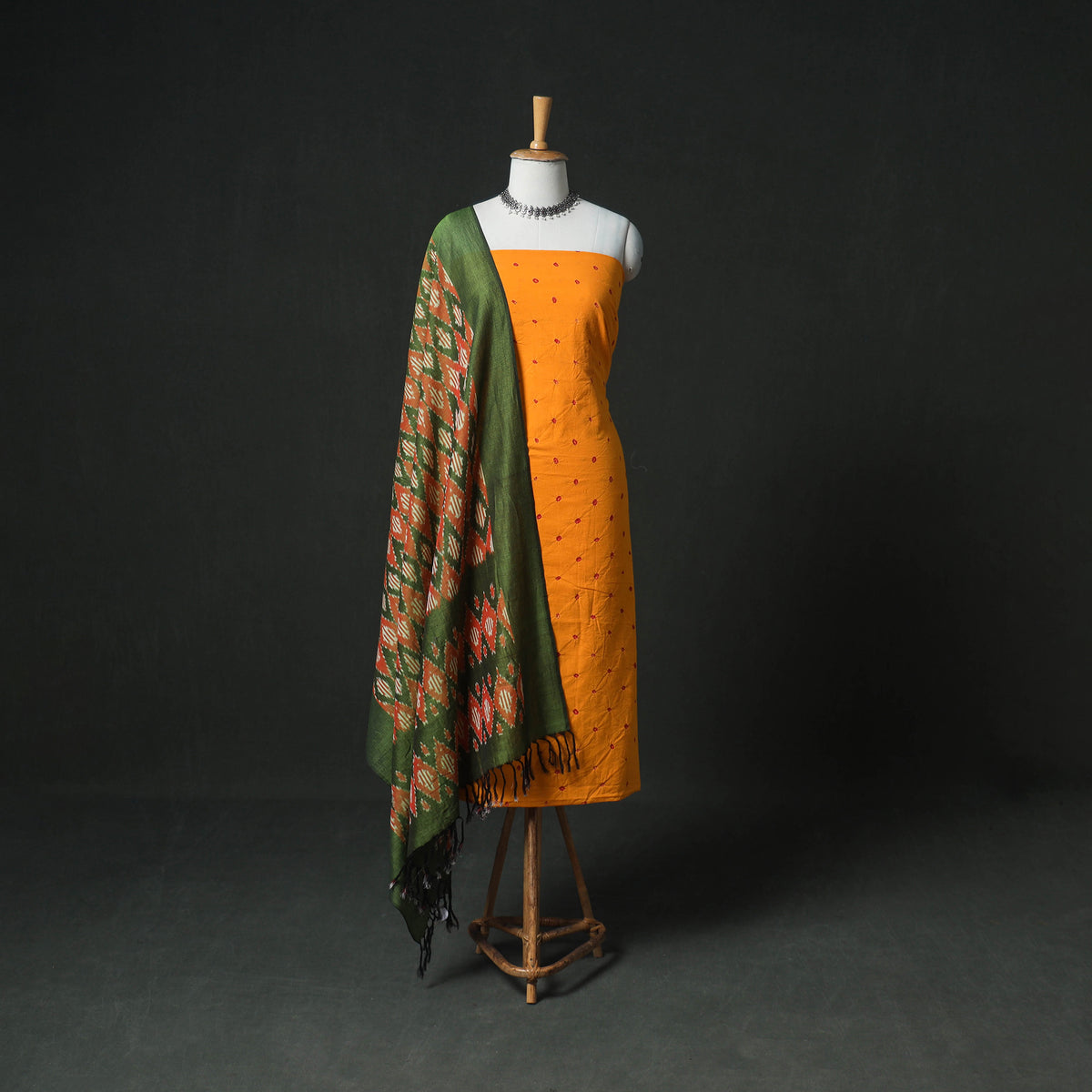 Bandhani Cotton Unstitched Dress Material: Kurta & Dupatta with Earrings 39
