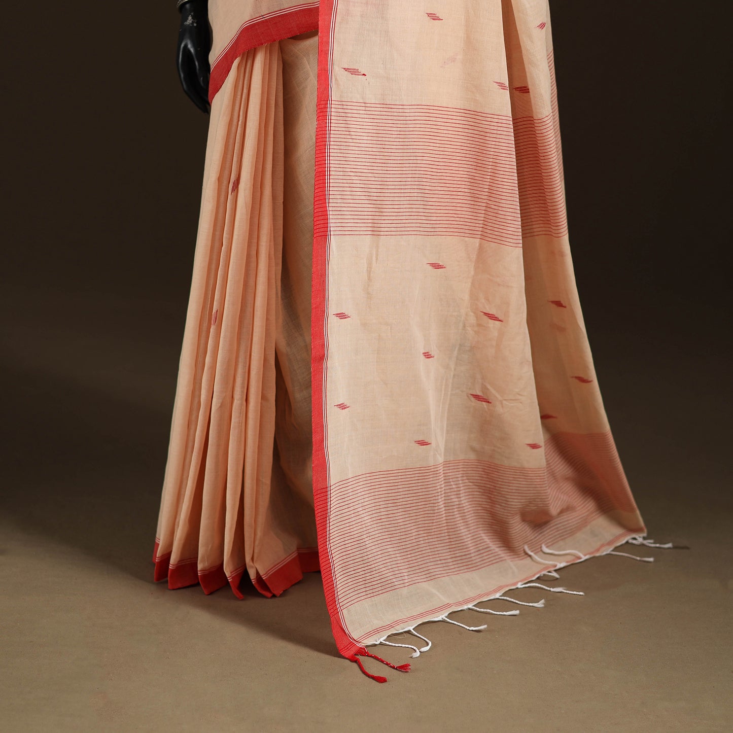 Phulia Jamdani Pure Handloom Cotton Saree with Tassels (Count 84/40) 03