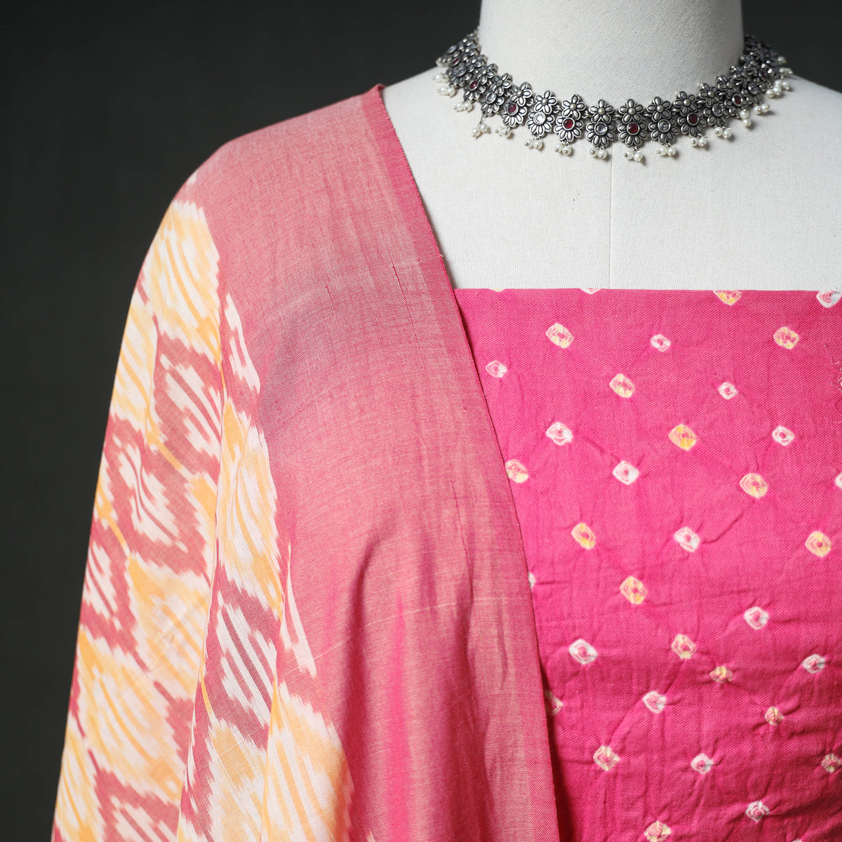 Bandhani Cotton Unstitched Dress Material: Kurta & Dupatta with Earrings 41