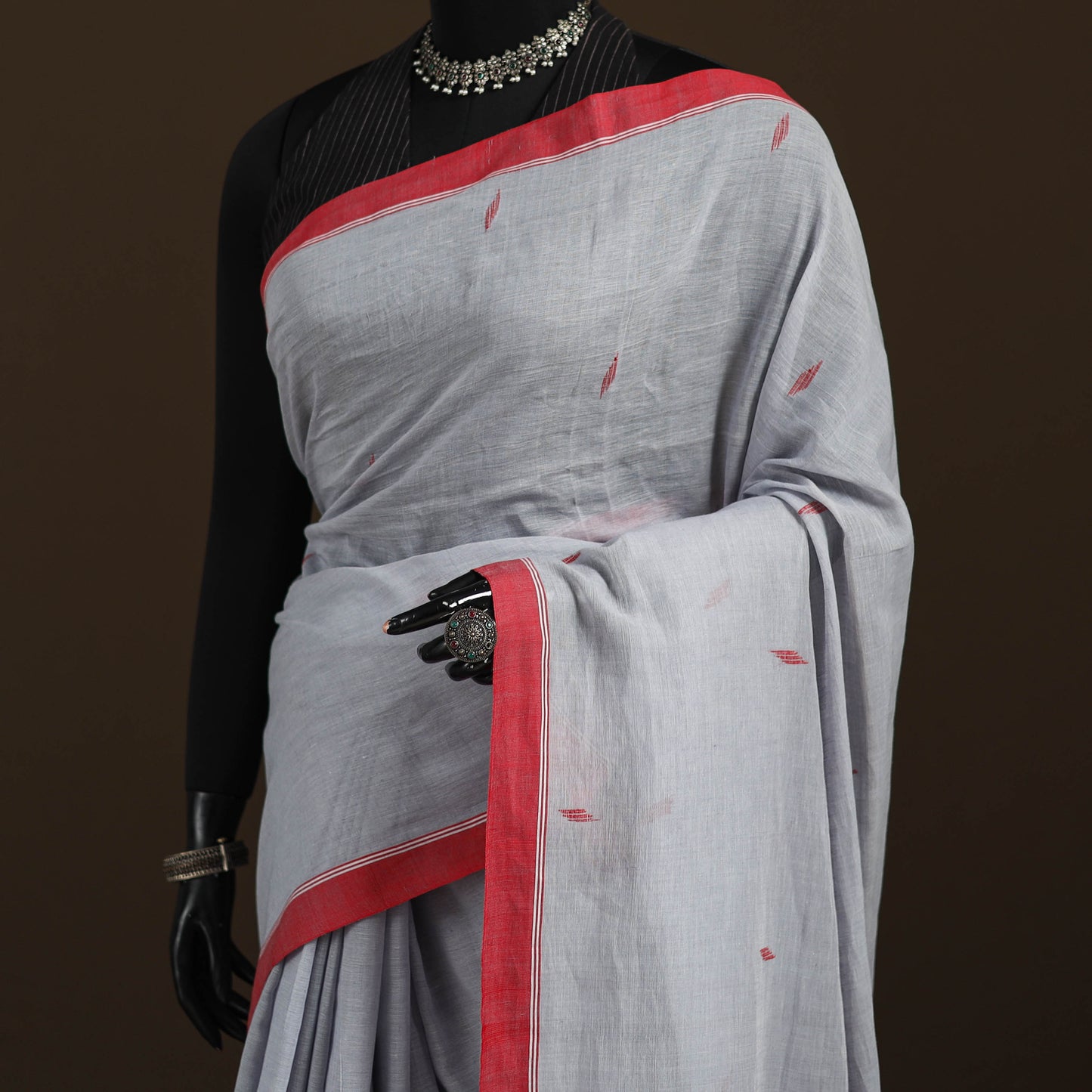 Phulia Jamdani Pure Handloom Cotton Saree with Tassels (Count 84/40) 02