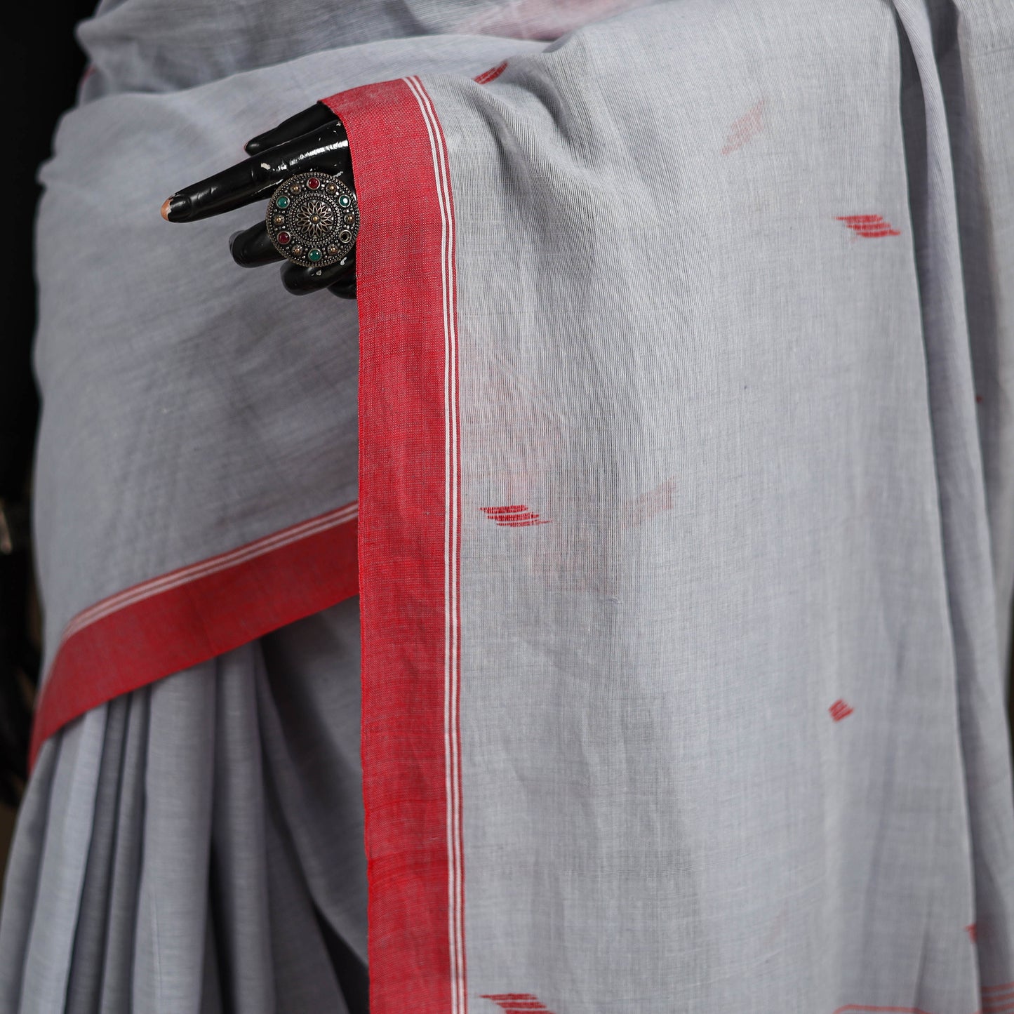 Phulia Jamdani Pure Handloom Cotton Saree with Tassels (Count 84/40) 02