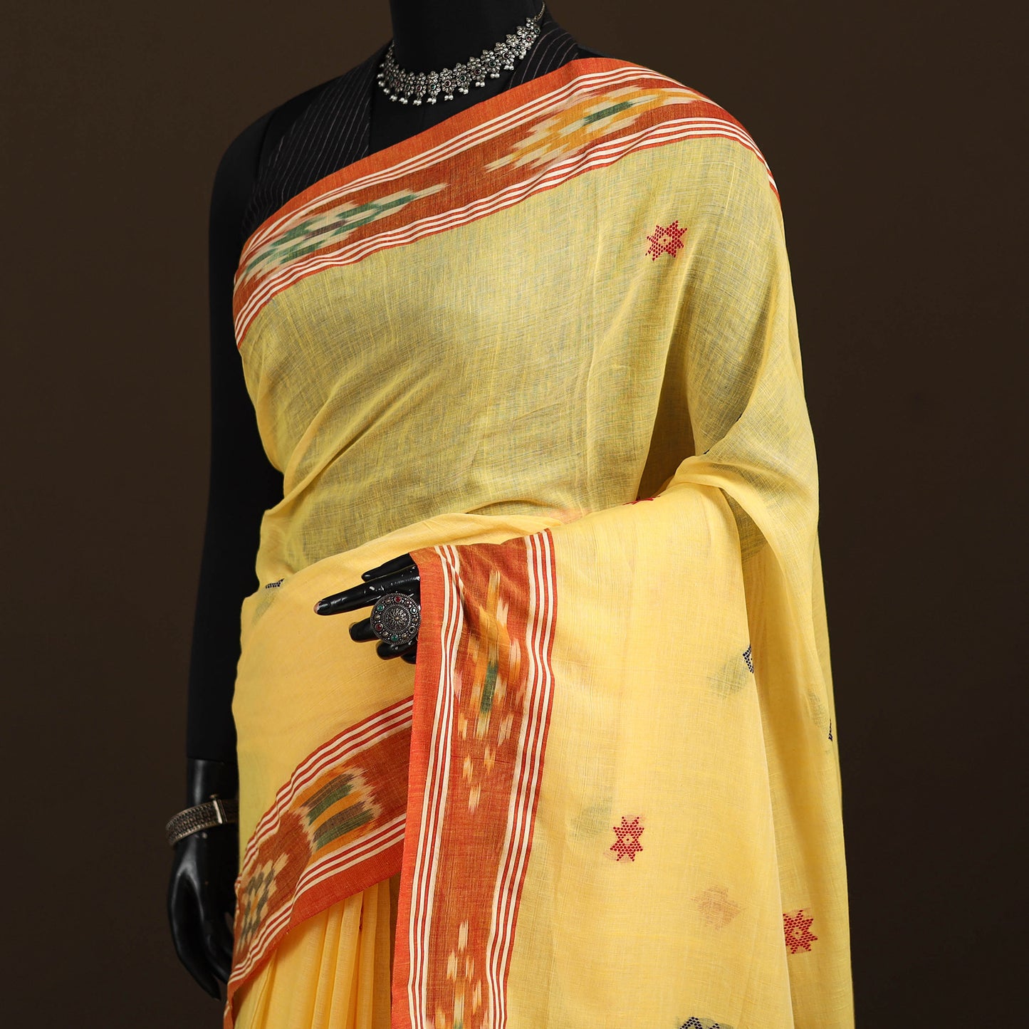 Phulia Jamdani Pure Handloom Cotton Saree with Tassels (Count 84/40) 06