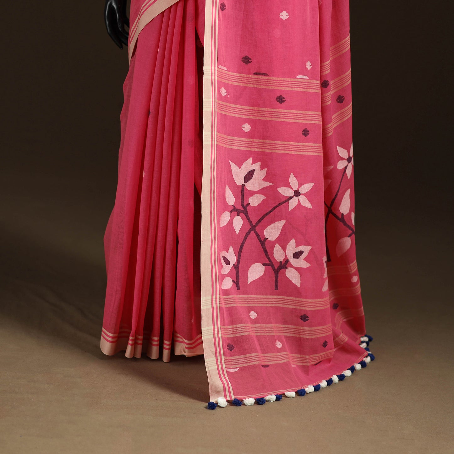 Phulia Jamdani Pure Handloom Cotton Saree with Tassels (Count 92/84) 17