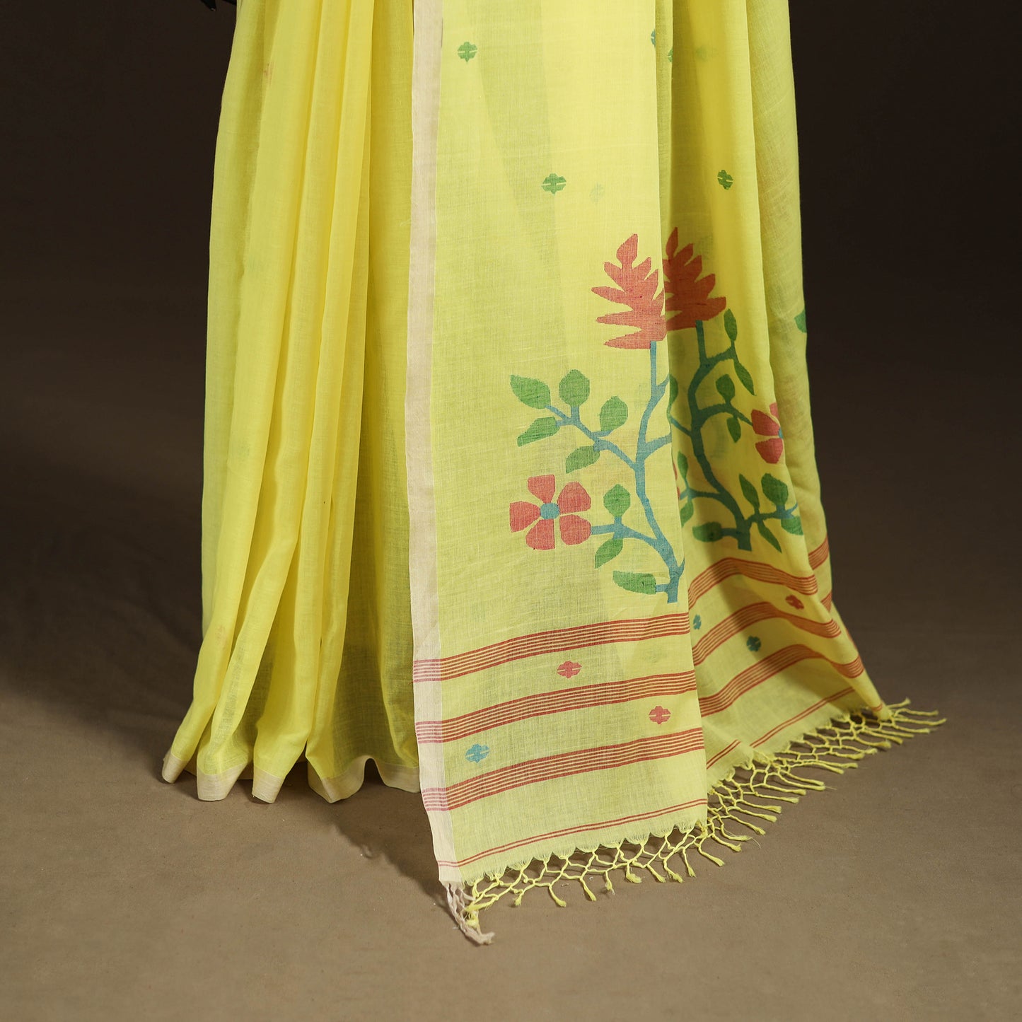 Phulia Jamdani Pure Handloom Cotton Saree with Tassels (Count 92/84) 20