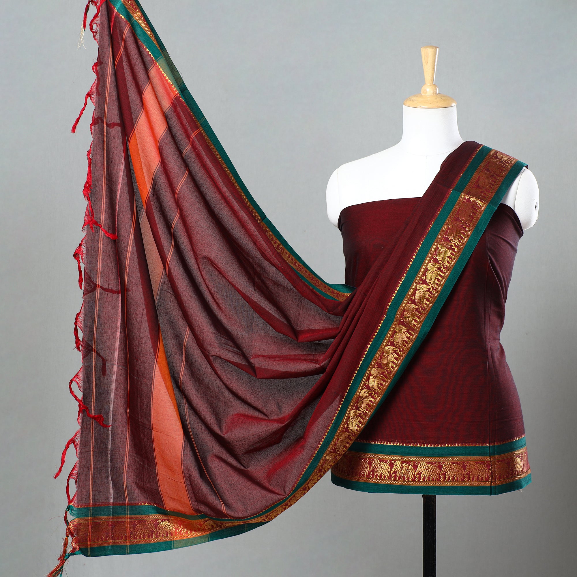 ITokri: ❋ Dharwad Handloom Suit Material Sets & Hapur Flower Beadwork  Bangles and Wooden Key Holders, Photo Frames ❋ | Milled