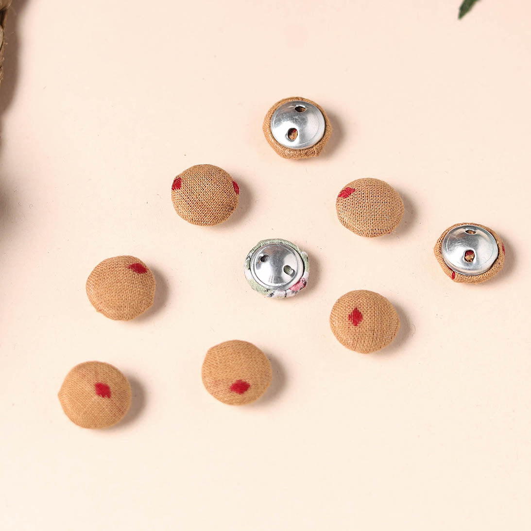  Buttonbaaz Handmade Fabric Button Small 