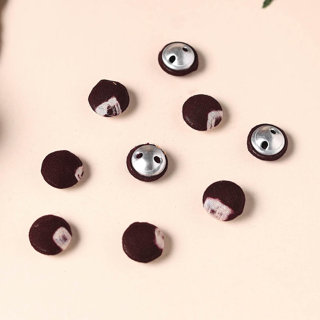  Buttonbaaz Handmade Fabric Button Small 