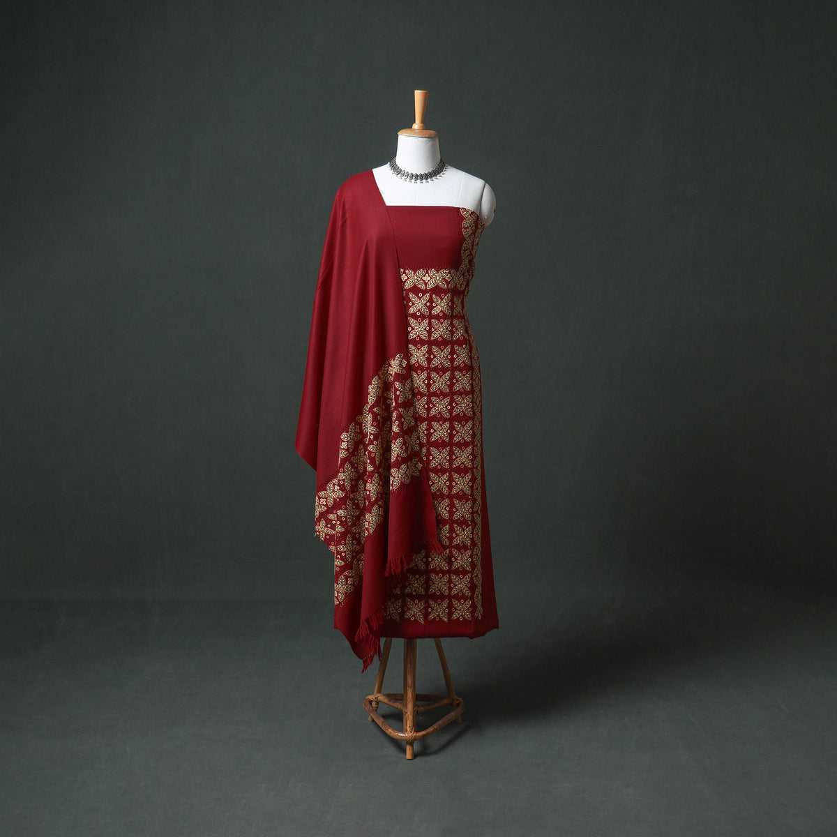 Kashmiri Aari Hand Embroidered Cutwork Pure Merino Wool Unstitched Dress Material: Kurta, Bottom with Dupatta 11