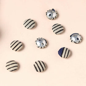  Buttonbaaz Handmade Fabric Button Small 