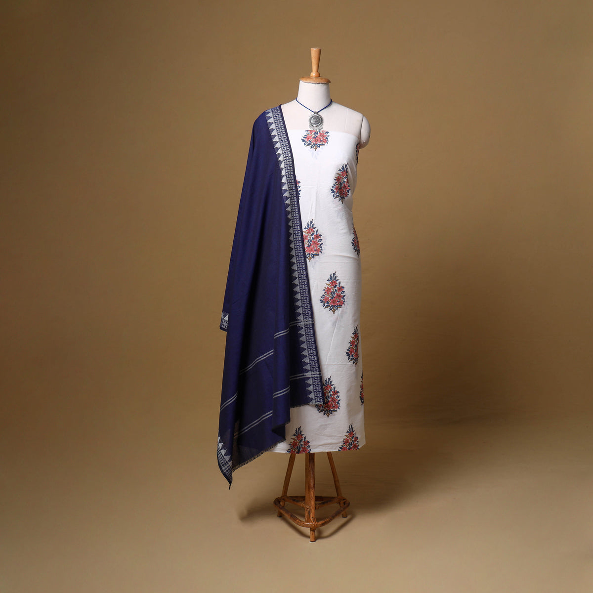 Floral Sanganeri Block Print Cotton Unstitched Dress Material: Kurta, Bottom & Dupatta with Jewellery 03