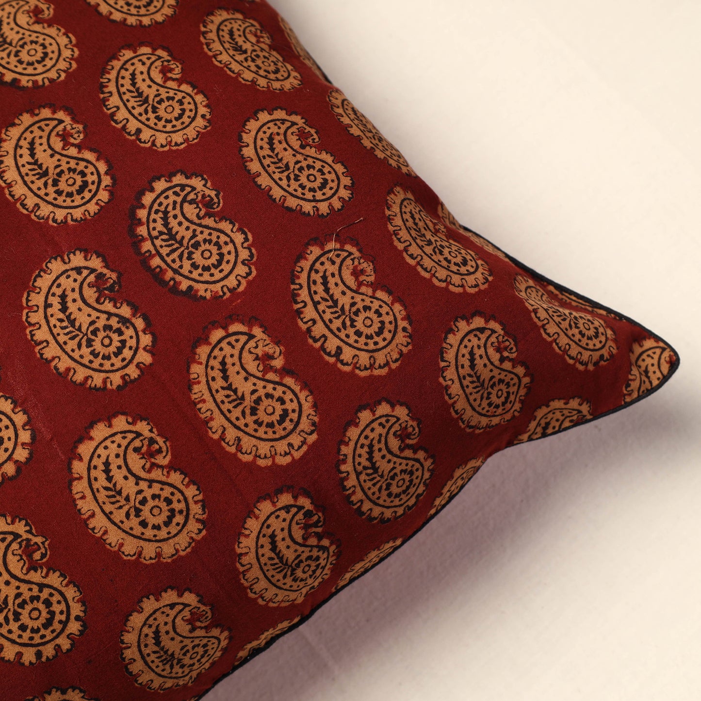 Bagh Cushion Cover