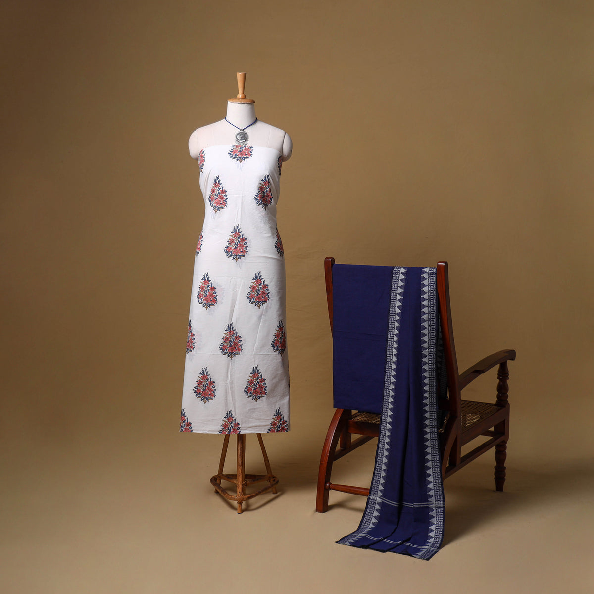 Floral Sanganeri Block Print Cotton Unstitched Dress Material: Kurta, Bottom & Dupatta with Jewellery 03