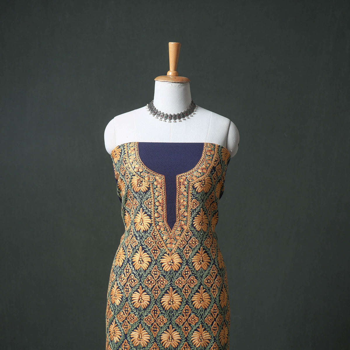 Kashmiri Aari Hand Embroidered Pure Merino Wool Unstitched Dress Material: Kurta, Bottom with Dupatta 26