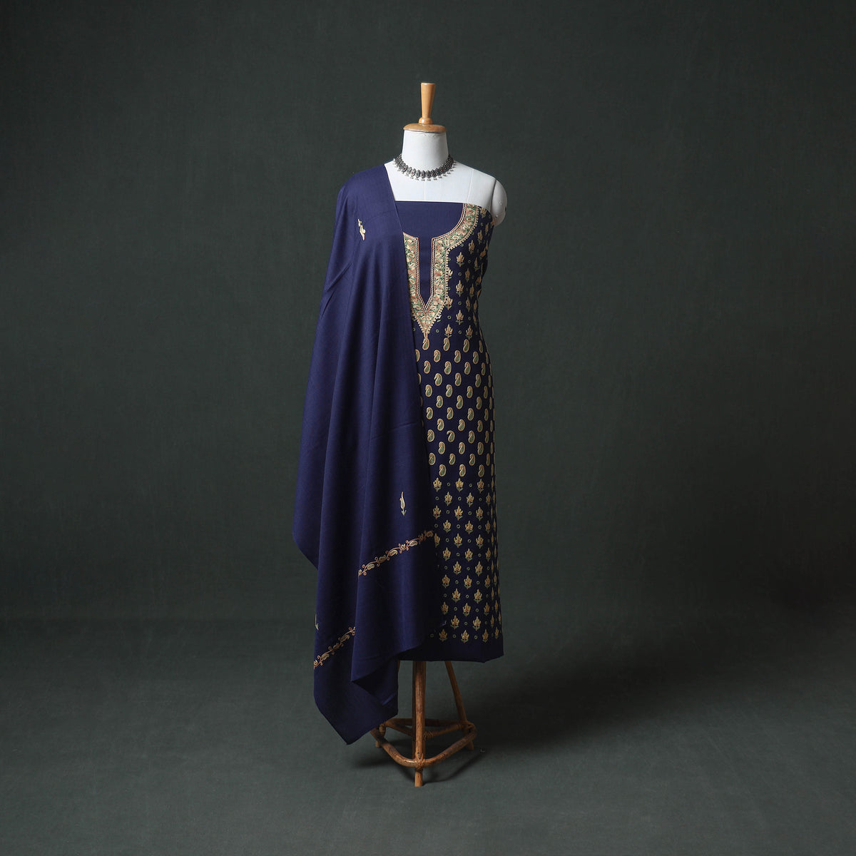Kashmiri Aari Hand Embroidered Pure Merino Wool Unstitched Dress Material: Kurta, Bottom with Dupatta 28