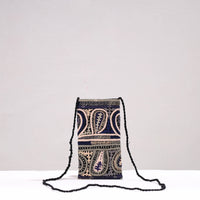 embroidery mobile sling pouch 