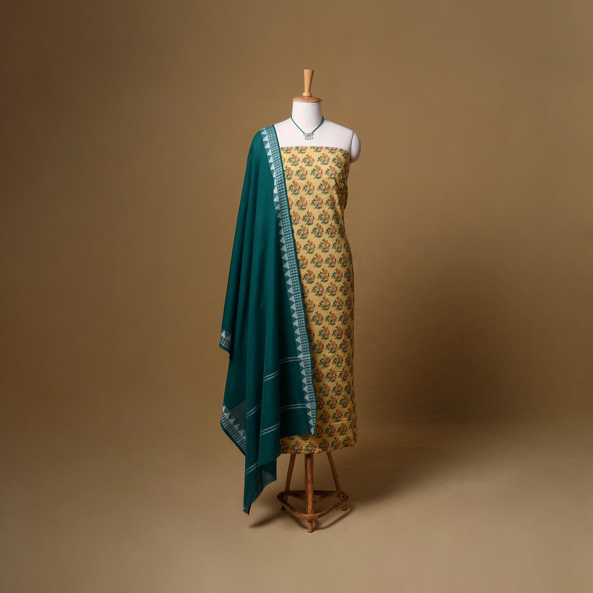 Floral Sanganeri Block Print Cotton Unstitched Dress Material: Kurta, Bottom & Dupatta with Jewellery 12