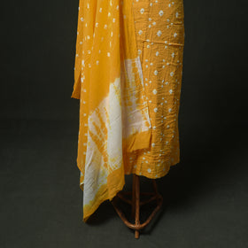 Bandhani Cotton Unstitched Dress Material: Kurta & Dupatta with Jewellery 11