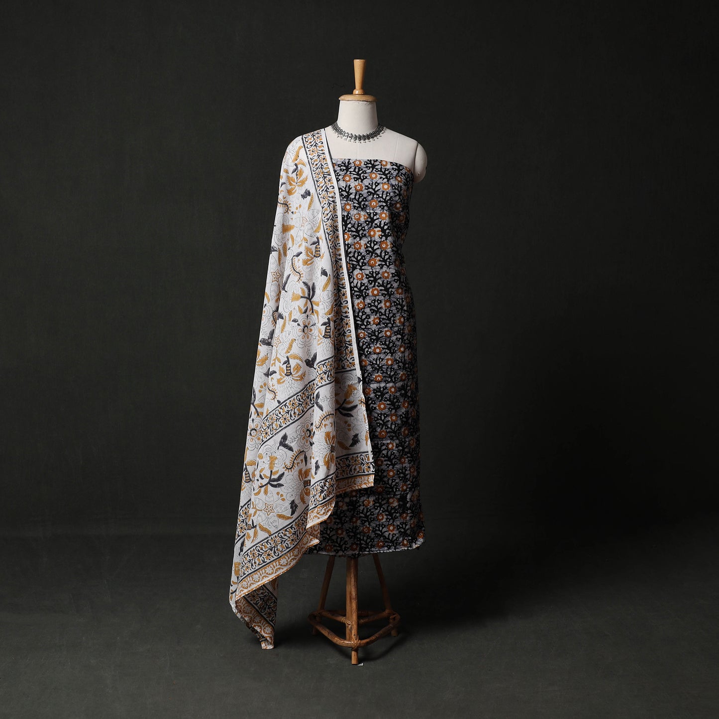 Hand Block Batik Print Cotton 2pc Unstitched Dress Material Kurta Set with Earrings 03