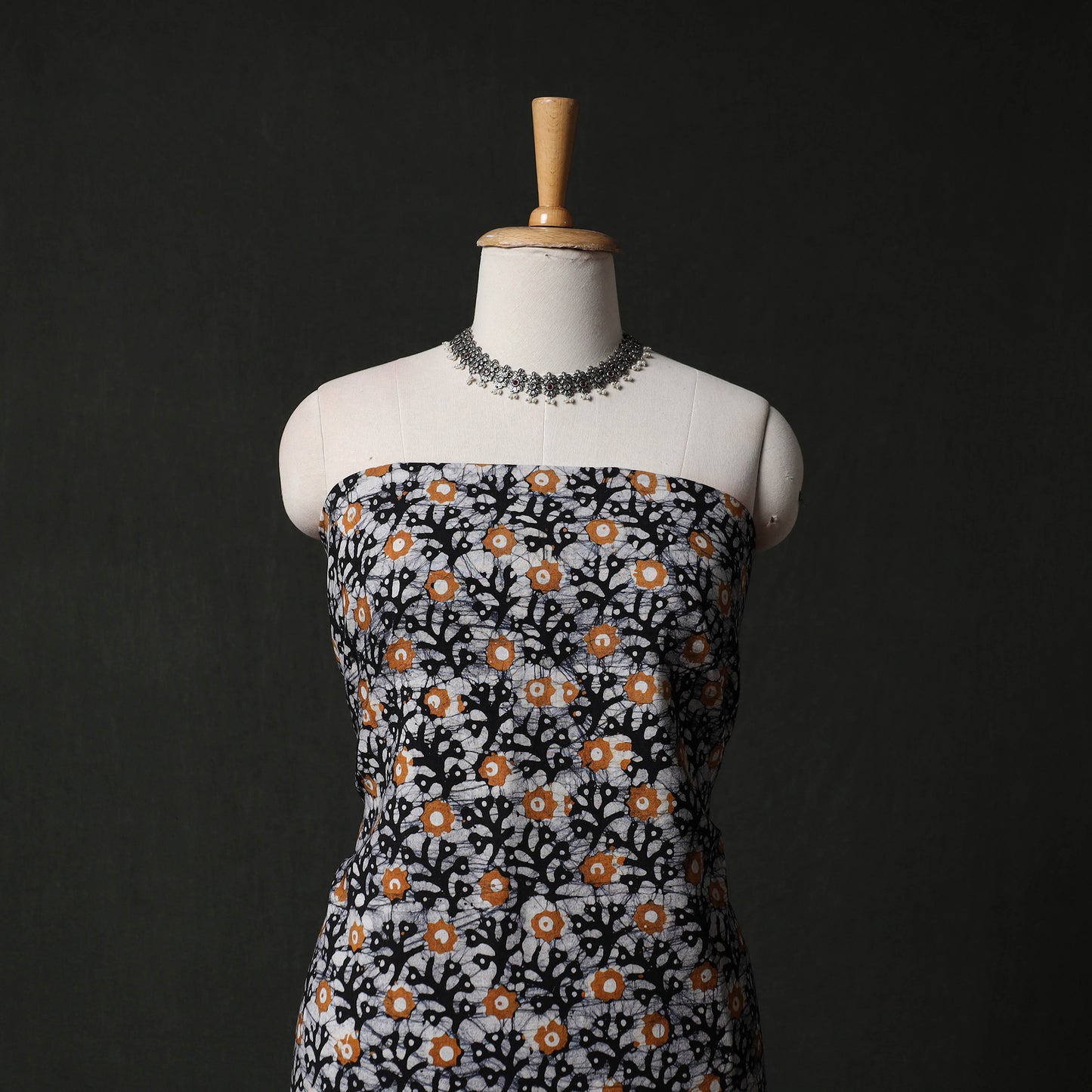 Hand Block Batik Print Cotton 2pc Unstitched Dress Material Kurta Set with Earrings 03
