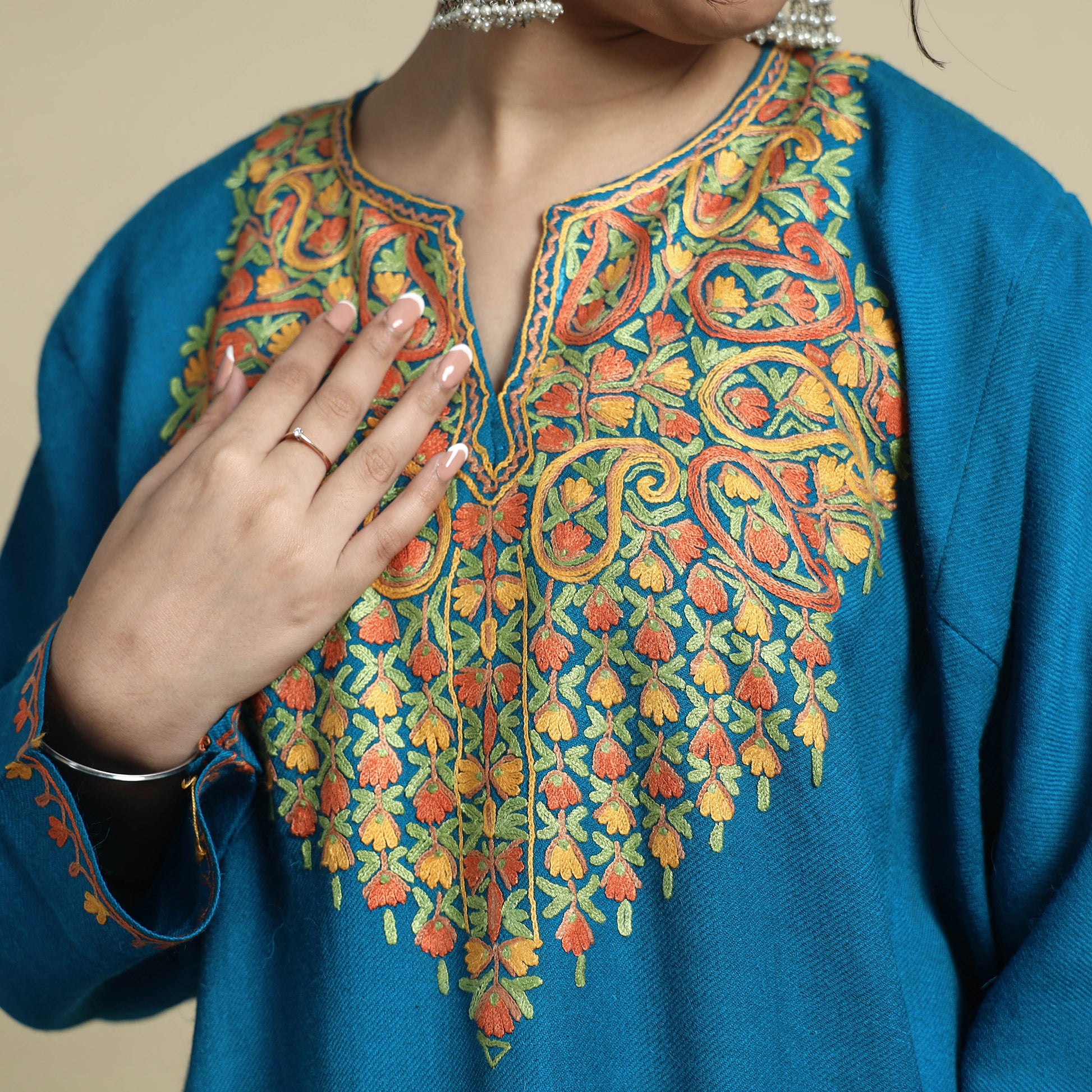 Kashmiri Embroidery Pheran