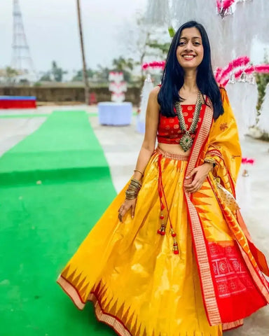 How to carry your handmade dupatta - 10 best ways!