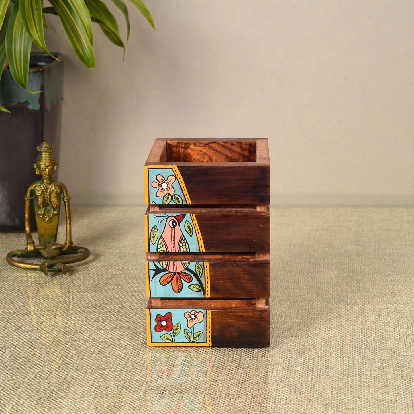 wooden pen stand