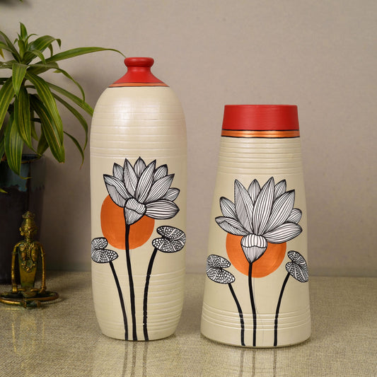 Crimson Heights Terracotta Vases (Set of 2) (3.5x11/4.5x9.5)