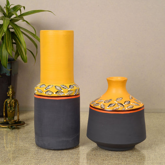 Midnight Sunflower Terracotta Vase (Set of 2) (4x10/5x6)