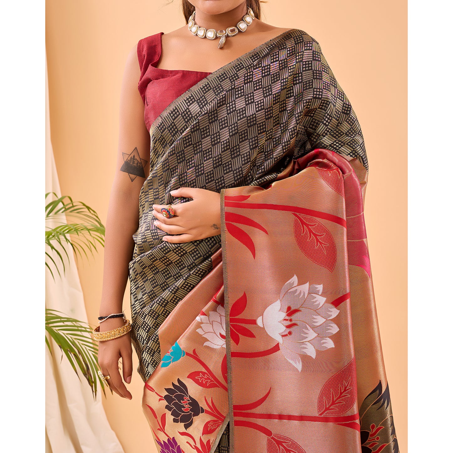 Fulrani Black Paithani Silk Handwork Saree