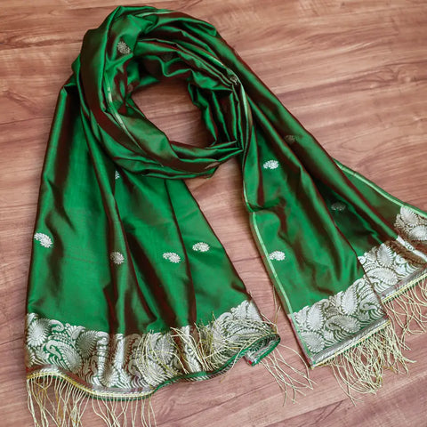 Stoles for all seasons: lightweight options spring