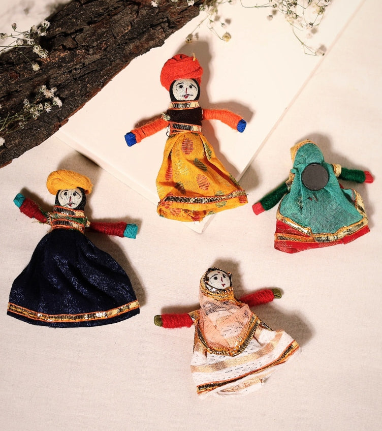 Puppet Couple Magnets