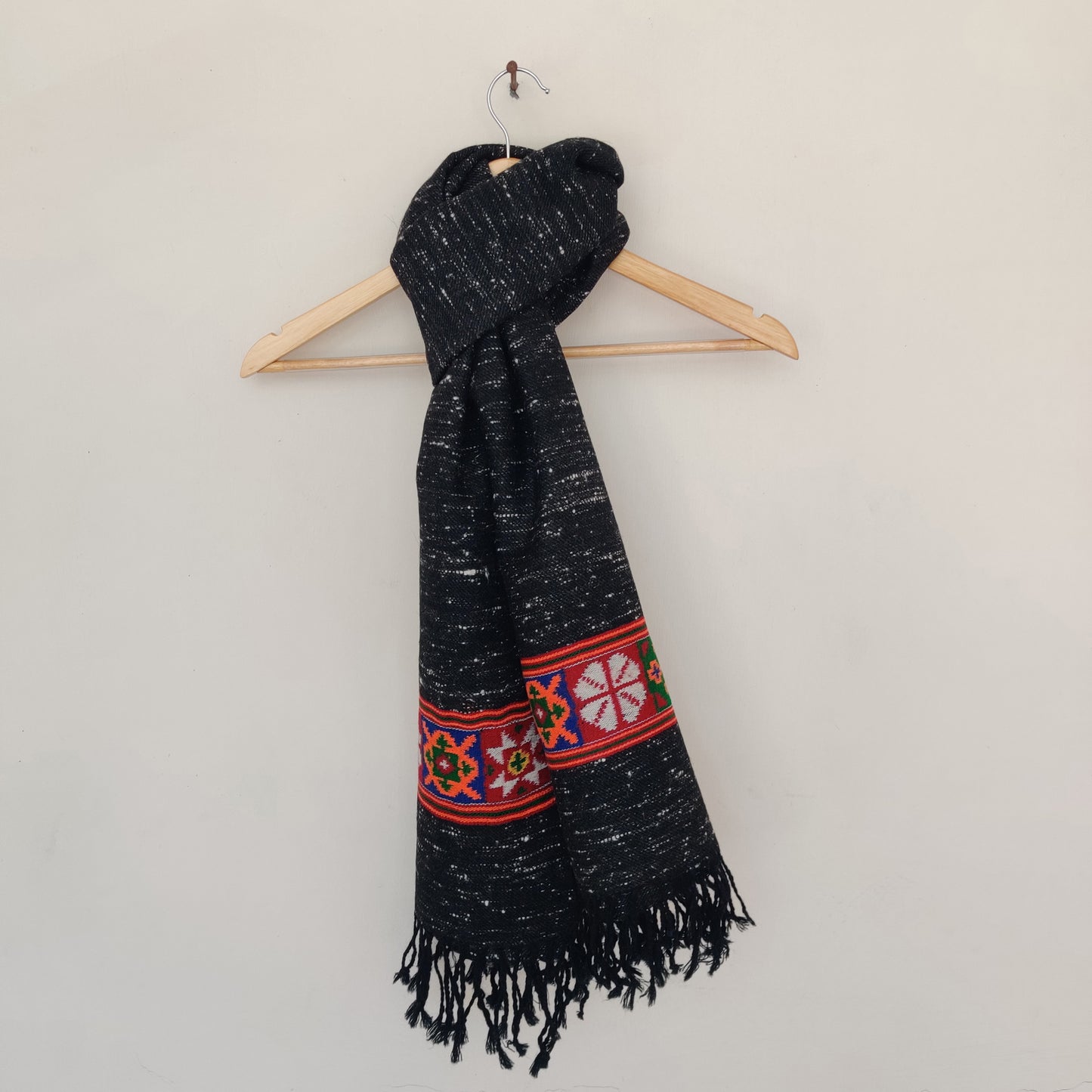 Black Multicolor Handwoven Sheep Wool Kinnauri Stole