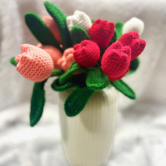 Handmade Flower Bunch (Without The Vase) Set Of 6 Red Tulip 6 White Tulip And 6 Peach Tulip