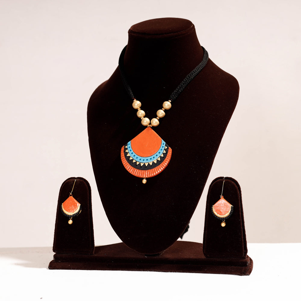 handpainted terracotta necklace set