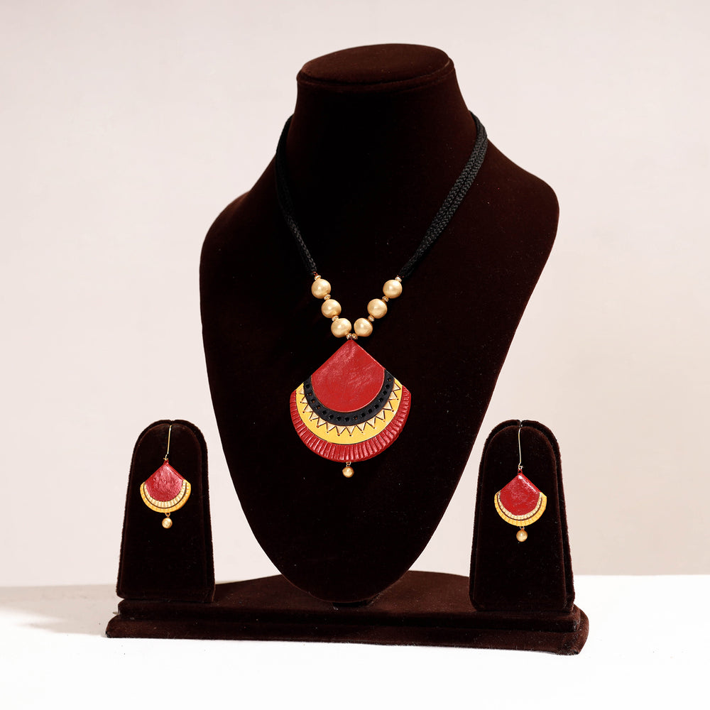 handpainted terracotta necklace set