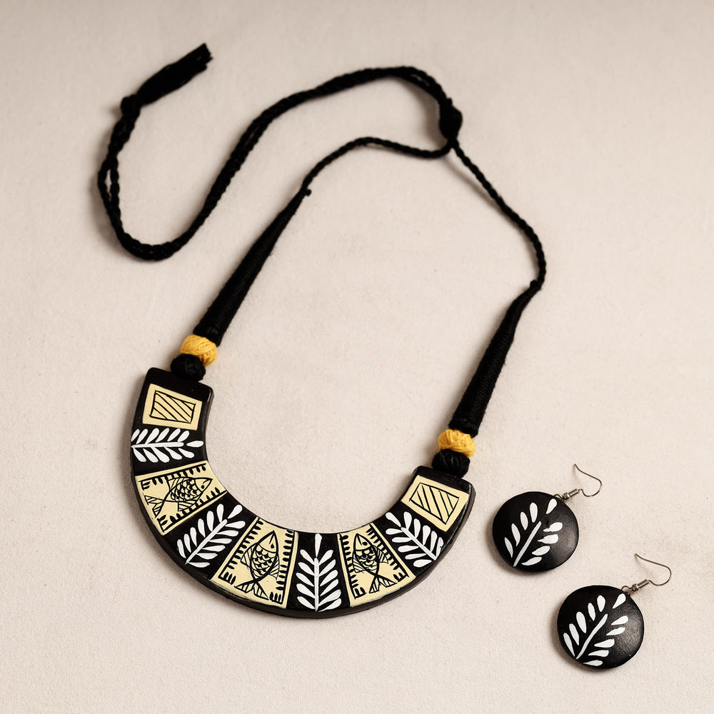 Bishnupur Handpainted Terracotta Necklace Set 17